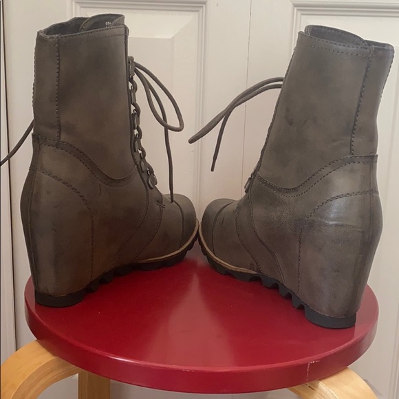 NWOT Merona Highheel boot size 6.5 color khaki - Picture 6 of 6